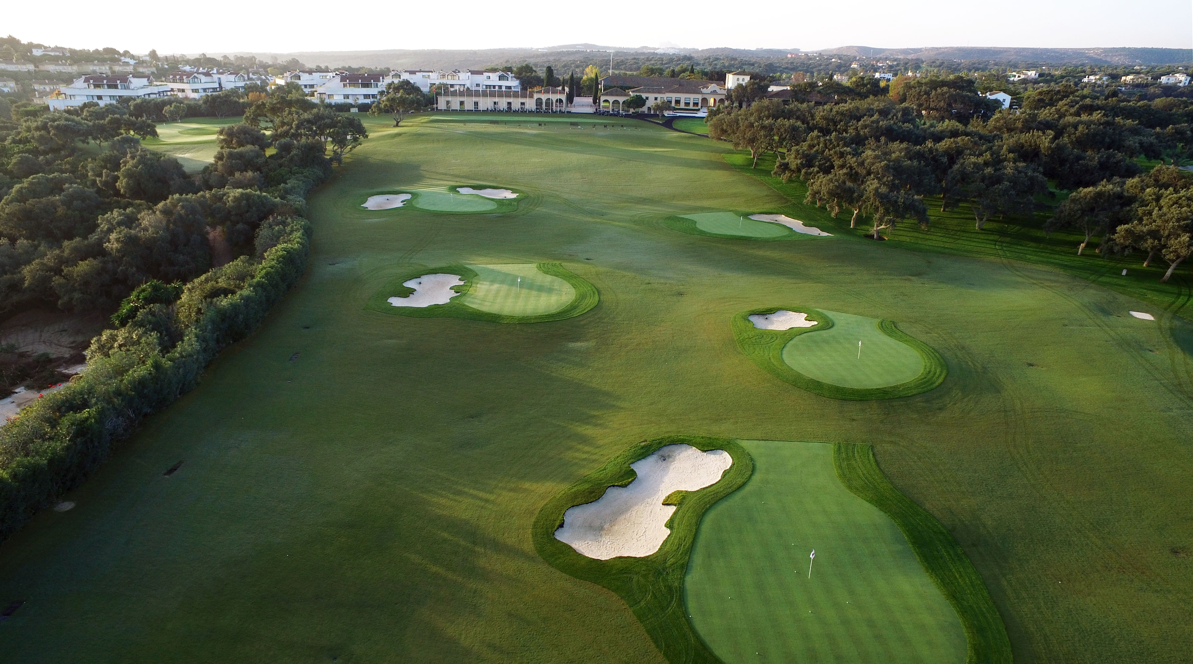 El Real Club Valderrama ultima un plan de mejoras en el campo para el